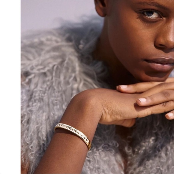 Vintage Vibes Gold White Arrow Hinged Bangle Bracelet - Picture 7 of 10